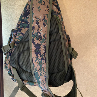 迷彩斜め掛けバック！の画像
