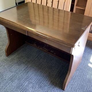 JM8105) 勉強机《株式会社くろがね工作所》中古品【取りに来...