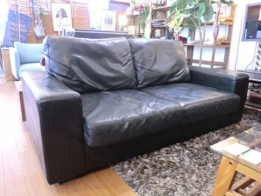 【中古品】自社配送＆設置可能　moda en casa　総本革張り２．５人掛けソファ　モーダエンカーサ