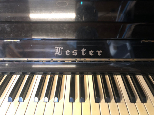 アップライトピアノ