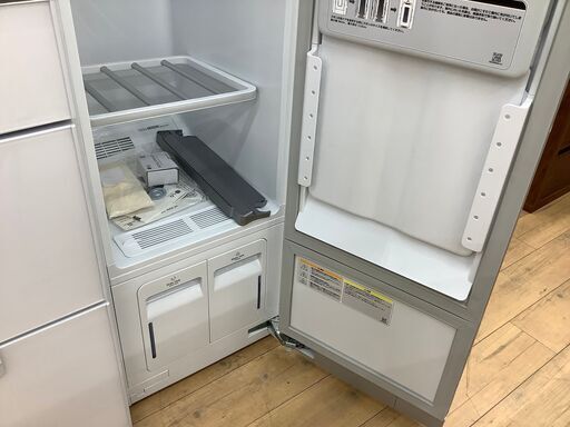 菌・ウイルス・花粉の除去、消臭、乾燥、シワ伸ばし、室内除湿など、様々な機能を兼ね備えたLG電子の電気衣類乾燥機！