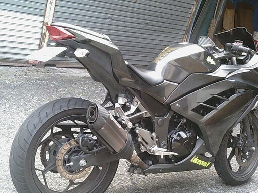 【受け渡し終了】2016年式　ニンジャ250　NINJA250　カウル割れアリ激安だと思いますが、、、何か？