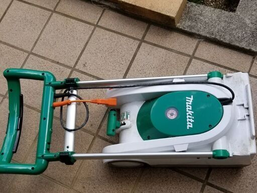 マキタ　芝刈機