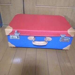 旅行　レジャー鞄💼　レア物　未使用でも右側のカギ🔑が、開かず　直...