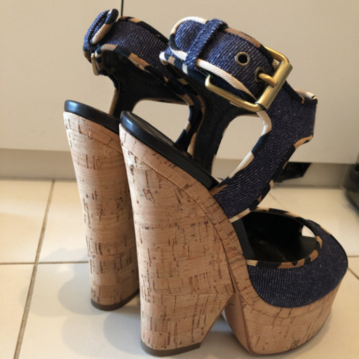 Giuseppe Zanotti サンダル