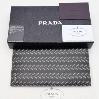 《PRADA/二つ折り札入れ》Sランク 未使用品 黒 極美品 箱 布 ギャラ 