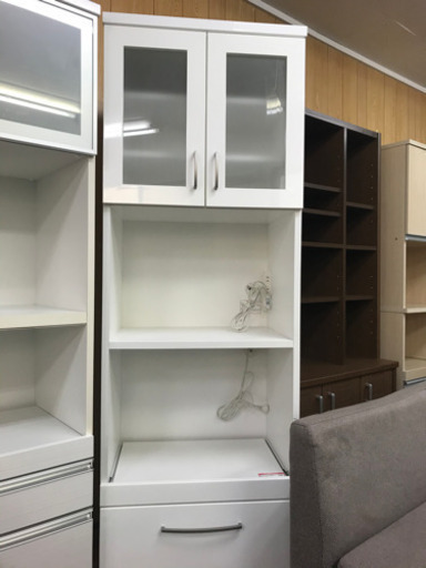 【リサイクルサービス八光　田上店　配達・設置OK】エナメルホワイト　スリム食器棚