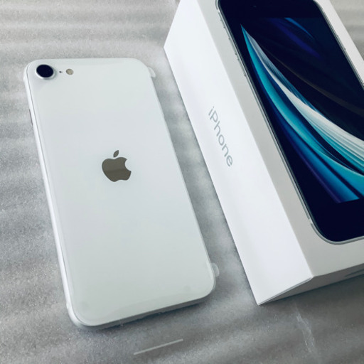 未使用品 Apple iPhone SE2 64GB SIM解除 ホワイト おまけ２点