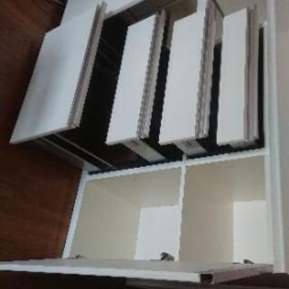 パモウナ キッチン棚の画像