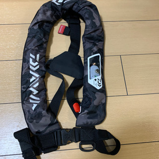 取引中　ダイワ　ライフジャケット　美品