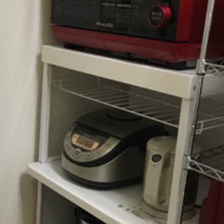  【美品】レンジ台 2段 スライド米びつ付 10kg 上棚付(可...