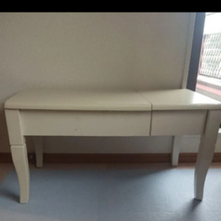 鏡付きテーブルの画像