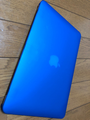 ［受付終了］MacBook air 11inch Mid2013 ちょうど良いサイズ