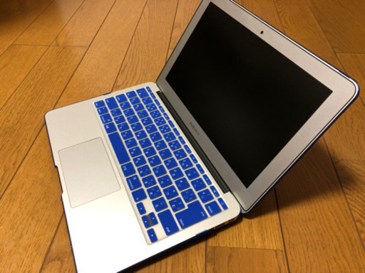 ［受付終了］MacBook air 11inch Mid2013 ちょうど良いサイズ