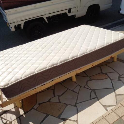 ニトリ　セミダブルベッド
