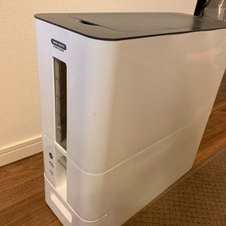 米びつ［一合分ずつ図られるレバー付き］の画像