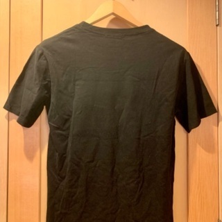 キラキラ ヒールプリント ブラック Tシャツの画像