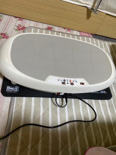 BODY  SCULPTURE ボディースカルプチャー