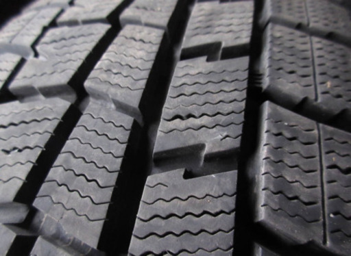 【中古】スタッドレスタイヤ　ダンロップ　WINTERMAX WM01  195/70R15  4本
