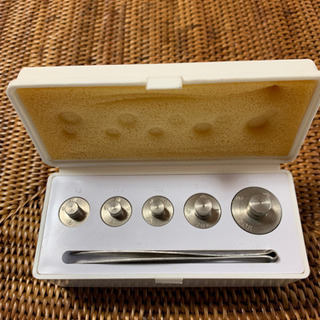 実験用分銅