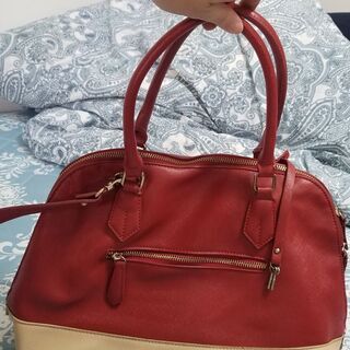 ハンドバッグ／ショルダバッグ兼用の画像