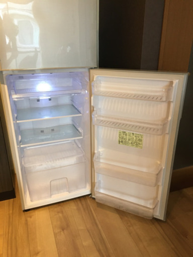 シャープ　冷蔵庫　225 L