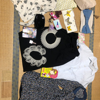 【再掲】レディース洋服セットもらってください！！！　0円