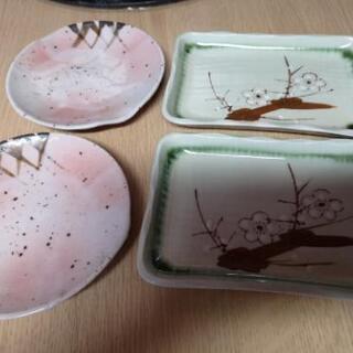 【打ち合わせ中です 】お皿 小皿(桜色) 角皿(若葉色) 2枚づ...