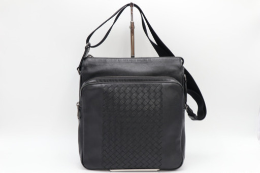 《BOTTEGA VENETA/イントレチャート ショルダーバッグ》ブラック 美