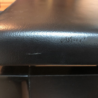 ピアノの椅子の画像