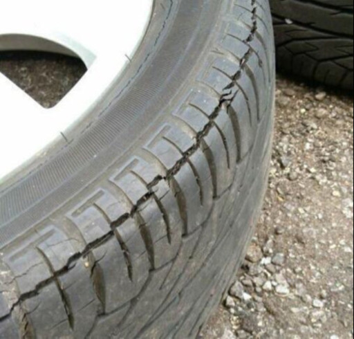 ダイハツ純正15インチ