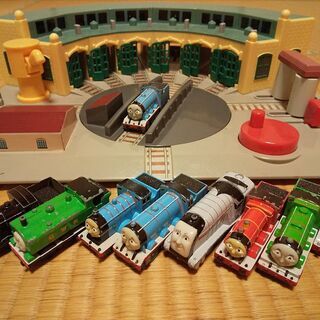 ★トーマス操車場&トーマストミカをセットで★の画像