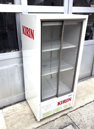 東芝業務用　TOSHIBA　縦型　冷蔵ショーケース・ビールケース　200L