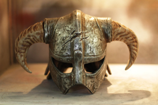skyrim  スカイリム ドラゴンボーンヘルム【コスプレ、コレクション用品】