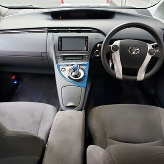 プリウスＳツーリング　Ｈ22　車検4年10月　走行142000キロ　純正ＨＤＤナビ＆地デジＴＶ＆バックカメラ　ＬＥＤライト　専用17AW　スマートキーの画像