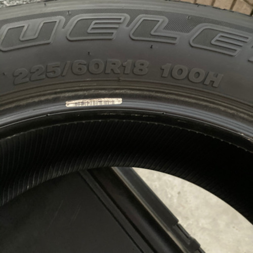 225/60R18 19年製　タイヤ　2本　BRIDGESTONE ブリヂストン　ブリジストン