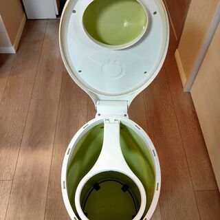 【引取先決定】Ubb（ウッビー）　 おむつ用のゴミ箱（グリーン）の画像