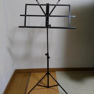 CASIOキーボード（楽譜スタンド付）の画像