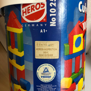 《お譲り先決定》ドイツの積み木100ピースの画像