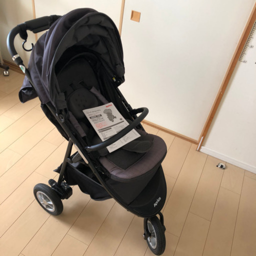 【お渡し決定】アップリカ　スムーヴ　三輪ベビーカー