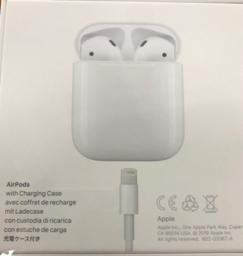 Apple AirPods with Charging Case エアポッズ