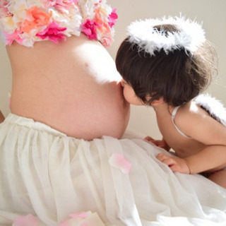 妊娠中の辛い肩コリ、腰痛をアロママッサージで解消しませんか？