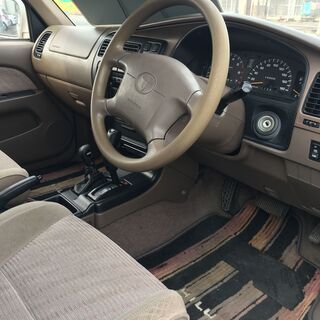 ハイラックスサーフ（RZN185ｗ）車両本体の画像