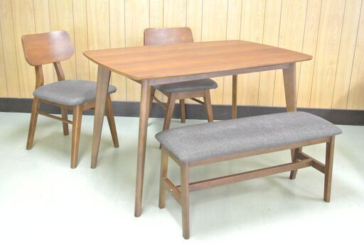 【値下げ】 可愛いダイニングテーブルセット（イス2脚とベンチ付き）天然木　市場家具