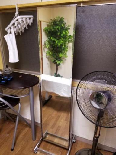 鏡　店にあるようなしっかりしたやつ