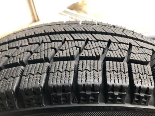 ブリジストン　vrx  スタッドレス　9分山