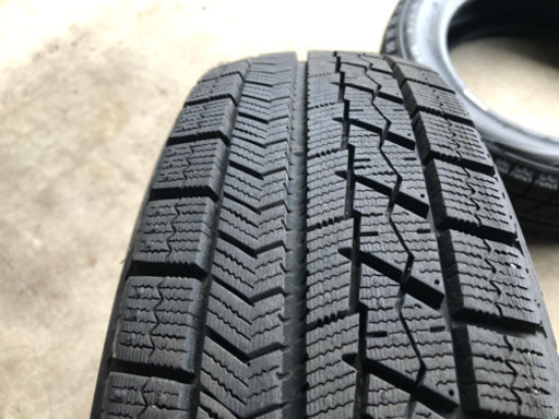 ブリジストン　vrx  スタッドレス　9分山
