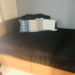 収納付きダブルベッド