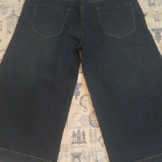 LIVE IN COMFORT　裾レース　新品　ウエスト76の画像