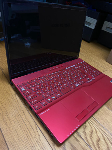 富士通　ノートパソコン　2020年6月販売モデル